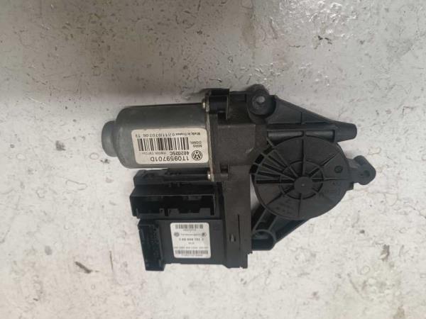 MOTEUR LEVE VITRE AVANT GAUCHE VW - Vue 1